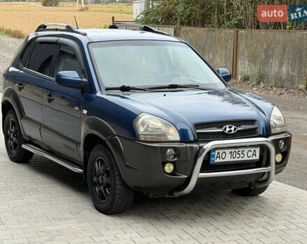 Хендай Туксон 2004 в Ужгороде на Automoto.ua Синий Хендай Туксон, объемом двигателя 2.66 л и пробегом 320 тыс. км за 6900 $, фото 3 на Automoto.ua
