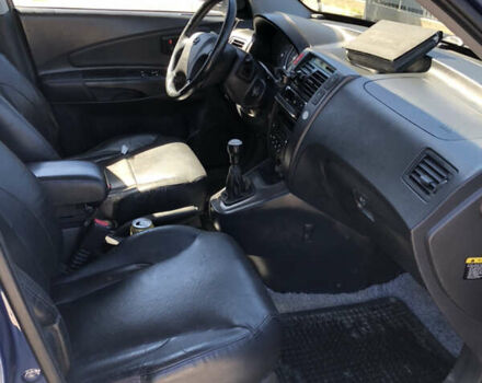 Хендай Туксон 2005 у Львові на Automoto.ua Синій Хендай Туксон, об'ємом двигуна 1.98 л та пробігом 179 тис. км за 5700 $, фото 5 на Automoto.ua