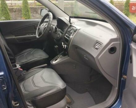 Синий Хендай Туксон, объемом двигателя 2.66 л и пробегом 320 тыс. км за 5500 $, фото 11 на Automoto.ua