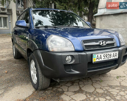 Синий Хендай Туксон, объемом двигателя 2 л и пробегом 190 тыс. км за 7500 $, фото 13 на Automoto.ua