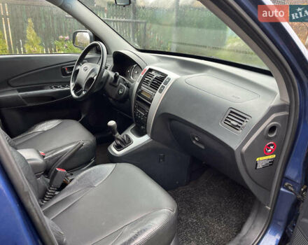 Синій Хендай Туксон, об'ємом двигуна 1.98 л та пробігом 135 тис. км за 7450 $, фото 10 на Automoto.ua