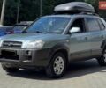 Синий Хендай Туксон, объемом двигателя 2 л и пробегом 316 тыс. км за 8300 $, фото 2 на Automoto.ua