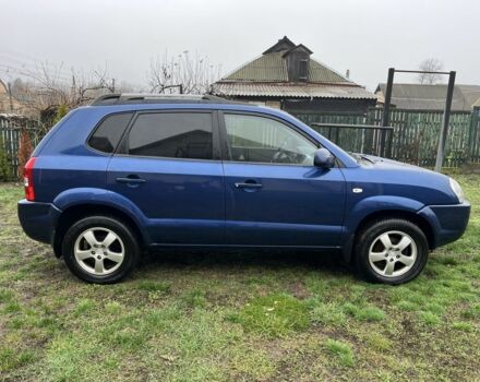 Синий Хендай Туксон, объемом двигателя 2 л и пробегом 135 тыс. км за 7450 $, фото 4 на Automoto.ua