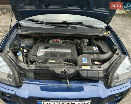 Хендай Туксон 2006 в Конотопе на Automoto.ua Синий Хендай Туксон, объемом двигателя 2 л и пробегом 235 тыс. км за 7650 $, фото 2 на Automoto.ua