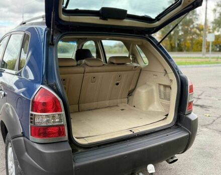 Синий Хендай Туксон, объемом двигателя 2 л и пробегом 262 тыс. км за 4450 $, фото 8 на Automoto.ua