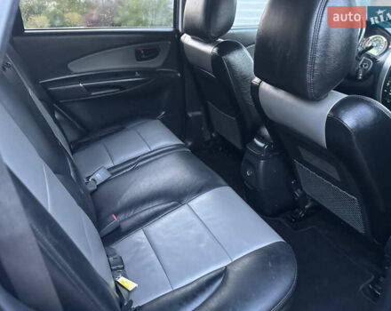 Хендай Туксон 2006 в Хмельницком на Automoto.ua Синий Хендай Туксон, объемом двигателя 2 л и пробегом 218 тыс. км за 7850 $, фото 12 на Automoto.ua