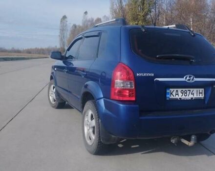 Хендай Туксон 2007 у Коростене на Automoto.ua Синій Хендай Туксон, об'ємом двигуна 1.98 л та пробігом 207 тис. км за 7000 $, фото 7 на Automoto.ua