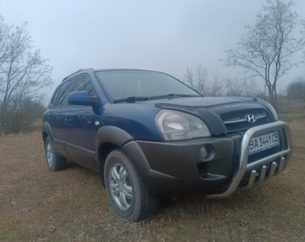 Синий Хендай Туксон, объемом двигателя 2 л и пробегом 329 тыс. км за 6900 $, фото 6 на Automoto.ua