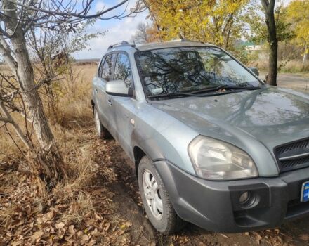 Хендай Туксон 2007 в Запорожье на Automoto.ua Синий Хендай Туксон, объемом двигателя 2 л и пробегом 213 тыс. км за 4800 $, фото 1 на Automoto.ua