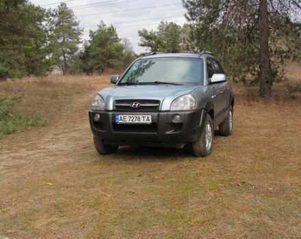 Синий Хендай Туксон, объемом двигателя 2 л и пробегом 180 тыс. км за 8000 $, фото 2 на Automoto.ua