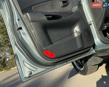 Синій Хендай Туксон, об'ємом двигуна 2 л та пробігом 203 тис. км за 7800 $, фото 17 на Automoto.ua