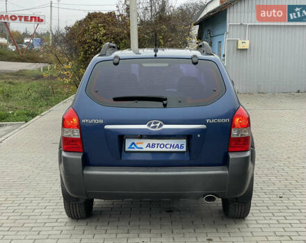 Синий Хендай Туксон, объемом двигателя 1.98 л и пробегом 163 тыс. км за 8000 $, фото 5 на Automoto.ua