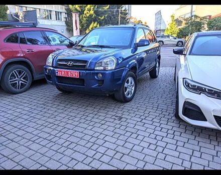 Хендай Туксон 2007 в Ромнах на Automoto.ua Синий Хендай Туксон, объемом двигателя 2 л и пробегом 195 тыс. км за 7200 $, фото 1 на Automoto.ua