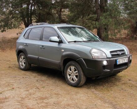 Синий Хендай Туксон, объемом двигателя 2 л и пробегом 180 тыс. км за 8000 $, фото 4 на Automoto.ua