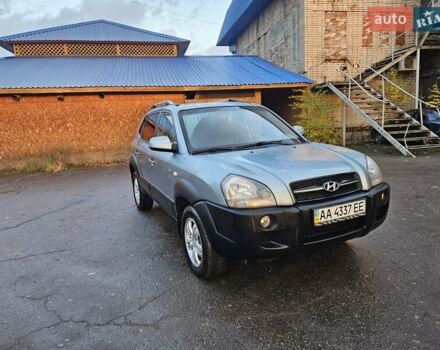 Синій Хендай Туксон, об'ємом двигуна 1.98 л та пробігом 203 тис. км за 8200 $, фото 4 на Automoto.ua
