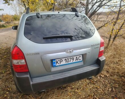 Хендай Туксон 2007 в Запорожье на Automoto.ua Синий Хендай Туксон, объемом двигателя 2 л и пробегом 213 тыс. км за 4800 $, фото 3 на Automoto.ua