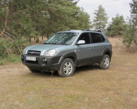 Синий Хендай Туксон, объемом двигателя 2 л и пробегом 180 тыс. км за 8000 $, фото 1 на Automoto.ua