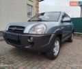 Синий Хендай Туксон, объемом двигателя 2 л и пробегом 213 тыс. км за 8900 $, фото 4 на Automoto.ua