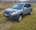 Хендай Туксон 2008 у Шостке на Automoto.ua Синій Хендай Туксон, об'ємом двигуна 2 л та пробігом 196 тис. км за 8000 $, фото 1 на Automoto.ua