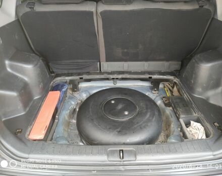 Синий Хендай Туксон, объемом двигателя 2 л и пробегом 200 тыс. км за 8000 $, фото 8 на Automoto.ua