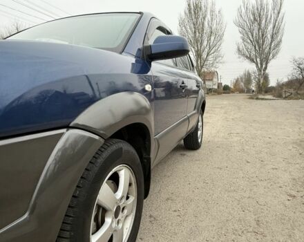 Синий Хендай Туксон, объемом двигателя 2 л и пробегом 279 тыс. км за 6280 $, фото 17 на Automoto.ua