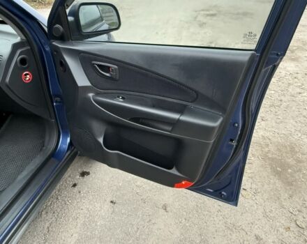 Синий Хендай Туксон, объемом двигателя 2 л и пробегом 279 тыс. км за 6280 $, фото 14 на Automoto.ua