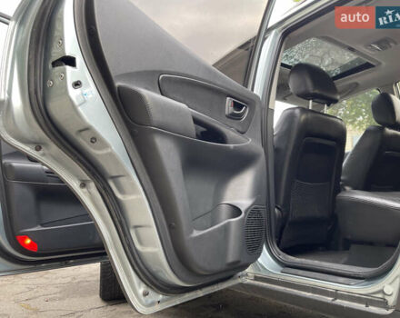 Синий Хендай Туксон, объемом двигателя 2.7 л и пробегом 220 тыс. км за 7900 $, фото 10 на Automoto.ua