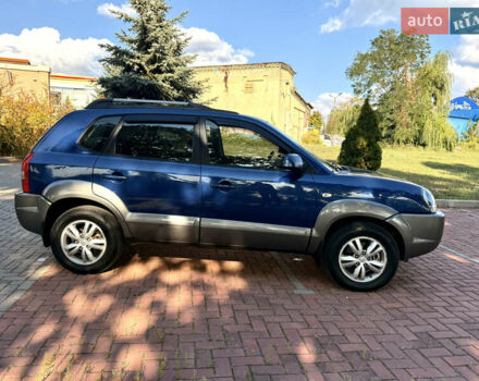 Синий Хендай Туксон, объемом двигателя 2 л и пробегом 168 тыс. км за 7500 $, фото 2 на Automoto.ua