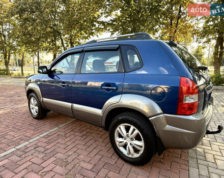 Синий Хендай Туксон, объемом двигателя 2 л и пробегом 168 тыс. км за 6900 $, фото 4 на Automoto.ua