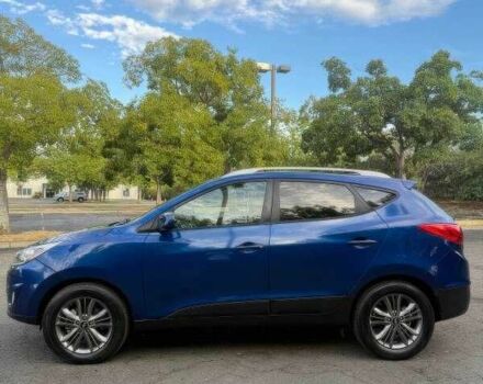 Синий Хендай Туксон, объемом двигателя 2.4 л и пробегом 110 тыс. км за 3000 $, фото 3 на Automoto.ua