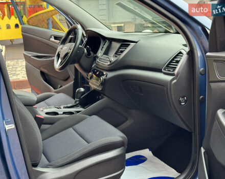 Синій Хендай Туксон, об'ємом двигуна 1.7 л та пробігом 264 тис. км за 15950 $, фото 153 на Automoto.ua