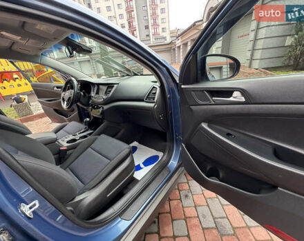 Синій Хендай Туксон, об'ємом двигуна 1.7 л та пробігом 264 тис. км за 15950 $, фото 154 на Automoto.ua