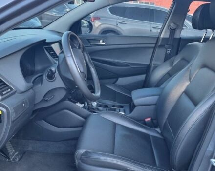 Синій Хендай Туксон, об'ємом двигуна 2 л та пробігом 153 тис. км за 16500 $, фото 5 на Automoto.ua