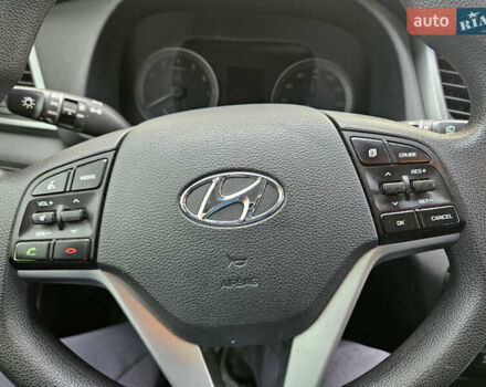Синий Хендай Туксон, объемом двигателя 2 л и пробегом 150 тыс. км за 17999 $, фото 17 на Automoto.ua