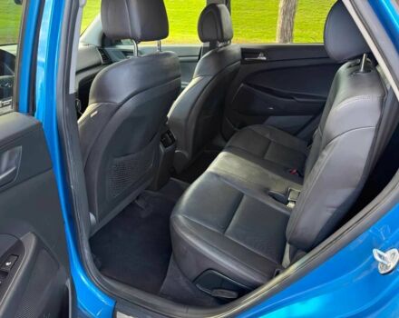 Синий Хендай Туксон, объемом двигателя 1.6 л и пробегом 53 тыс. км за 3500 $, фото 11 на Automoto.ua