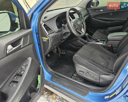 Синий Хендай Туксон, объемом двигателя 2 л и пробегом 150 тыс. км за 17999 $, фото 11 на Automoto.ua