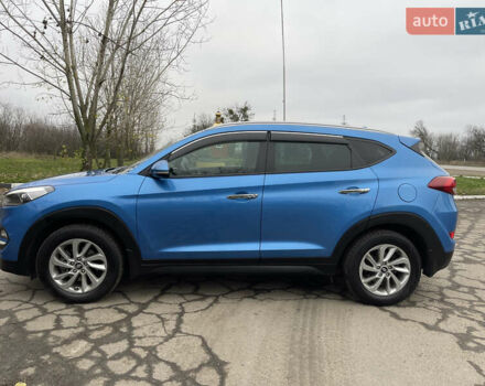 Синий Хендай Туксон, объемом двигателя 1.69 л и пробегом 179 тыс. км за 19300 $, фото 4 на Automoto.ua