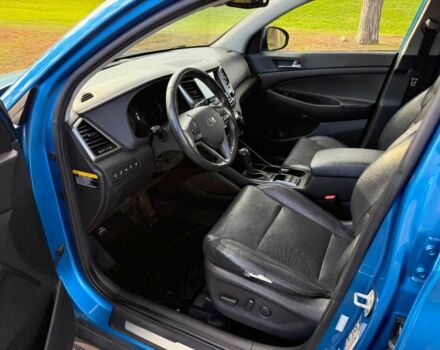 Синий Хендай Туксон, объемом двигателя 1.6 л и пробегом 53 тыс. км за 3500 $, фото 7 на Automoto.ua