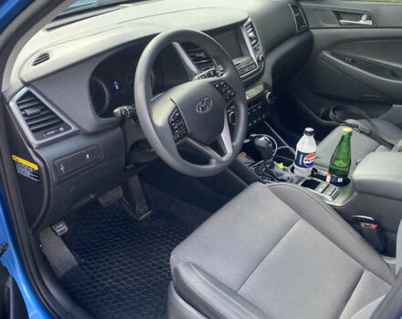 Синій Хендай Туксон, об'ємом двигуна 2 л та пробігом 121 тис. км за 17600 $, фото 7 на Automoto.ua