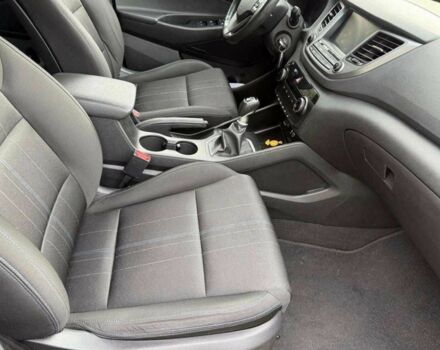 Синій Хендай Туксон, об'ємом двигуна 1.6 л та пробігом 108 тис. км за 10000 $, фото 9 на Automoto.ua