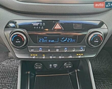 Хендай Туксон 2018 в Калуше на Automoto.ua Синий Хендай Туксон, объемом двигателя 1.59 л и пробегом 176 тыс. км за 18500 $, фото 31 на Automoto.ua