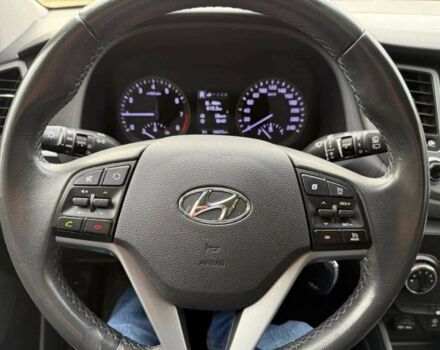 Синій Хендай Туксон, об'ємом двигуна 1.6 л та пробігом 108 тис. км за 10000 $, фото 7 на Automoto.ua