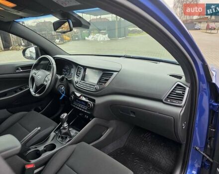 Синий Хендай Туксон, объемом двигателя 1.6 л и пробегом 176 тыс. км за 17800 $, фото 39 на Automoto.ua