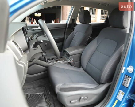 Синій Хендай Туксон, об'ємом двигуна 2.4 л та пробігом 109 тис. км за 17000 $, фото 7 на Automoto.ua