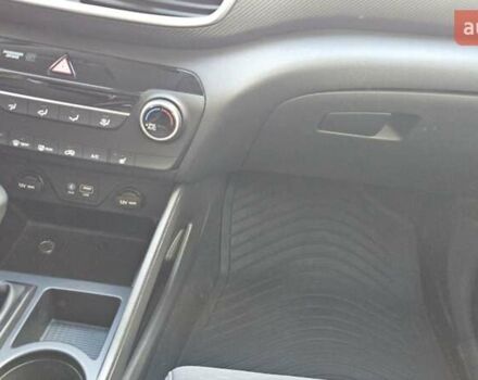 Хендай Туксон 2019 в Черновцах на Automoto.ua Синий Хендай Туксон, объемом двигателя 2 л и пробегом 46 тыс. км за 18500 $, фото 31 на Automoto.ua