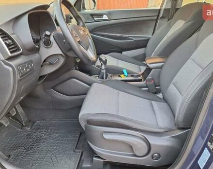 Синий Хендай Туксон, объемом двигателя 1.6 л и пробегом 182 тыс. км за 20400 $, фото 5 на Automoto.ua