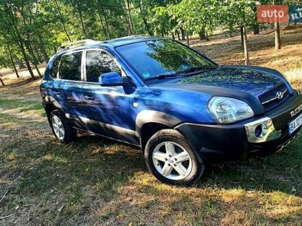 Хендай Туксон 2004 у Кропивницькому (Кіровограді) на Automoto.ua Синій Хендай Туксон, об'ємом двигуна 2 л та пробігом 227 тис. км за 7000 $, фото 1 на Automoto.ua