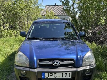 Хендай Туксон 2006 в Павлограде на Automoto.ua Синий Хендай Туксон, объемом двигателя 2 л и пробегом 295 тыс. км за 3800 $, фото 1 на Automoto.ua