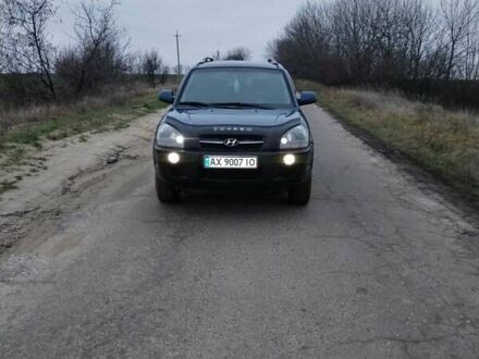 Синій Хендай Туксон, об'ємом двигуна 1.98 л та пробігом 217 тис. км за 8000 $, фото 1 на Automoto.ua