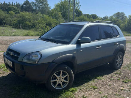 Хендай Туксон 2006 в Мерефа на Automoto.ua Синий Хендай Туксон, объемом двигателя 1.98 л и пробегом 280 тыс. км за 7900 $, фото 1 на Automoto.ua